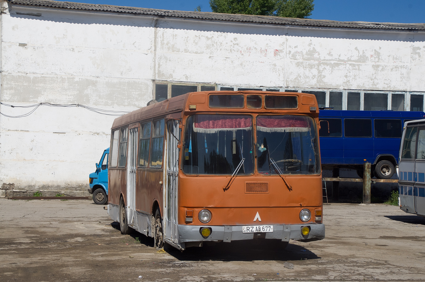 ЛАЗ-42021 №RZ AB 677. Молдова, Резіна, міське АТП