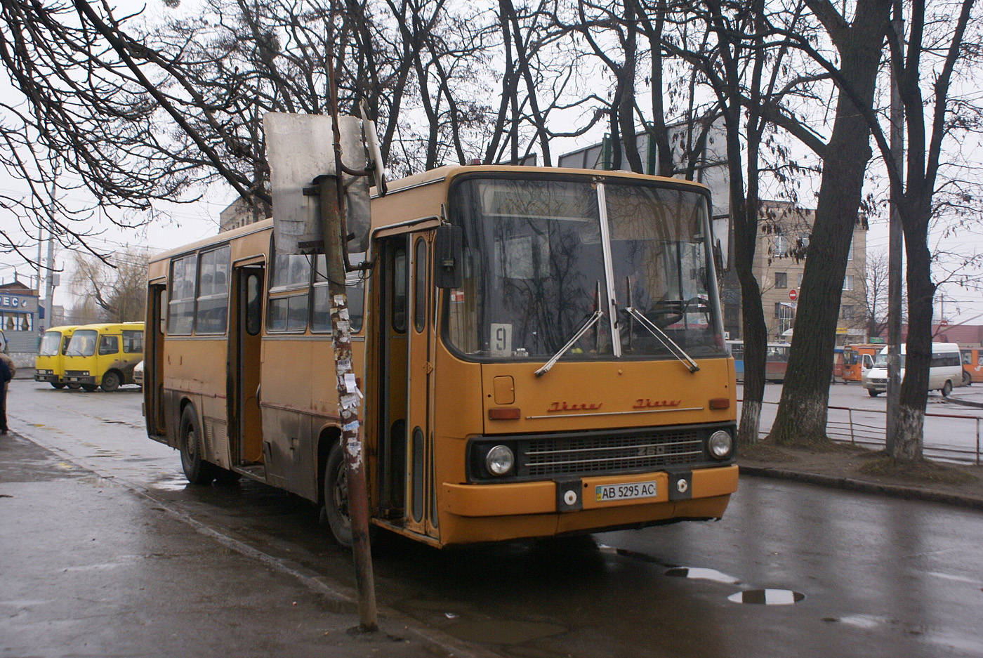 Ikarus-260 #АВ 5295 АС. Вінниця, залізничний вокзал