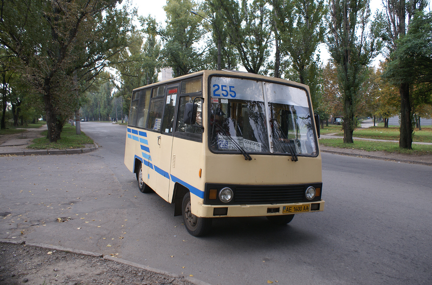 TAM-80A60 №АЕ1600АА, маршрут №255. Дніпропетровська область, Кривий Ріг, вул. Коротченка