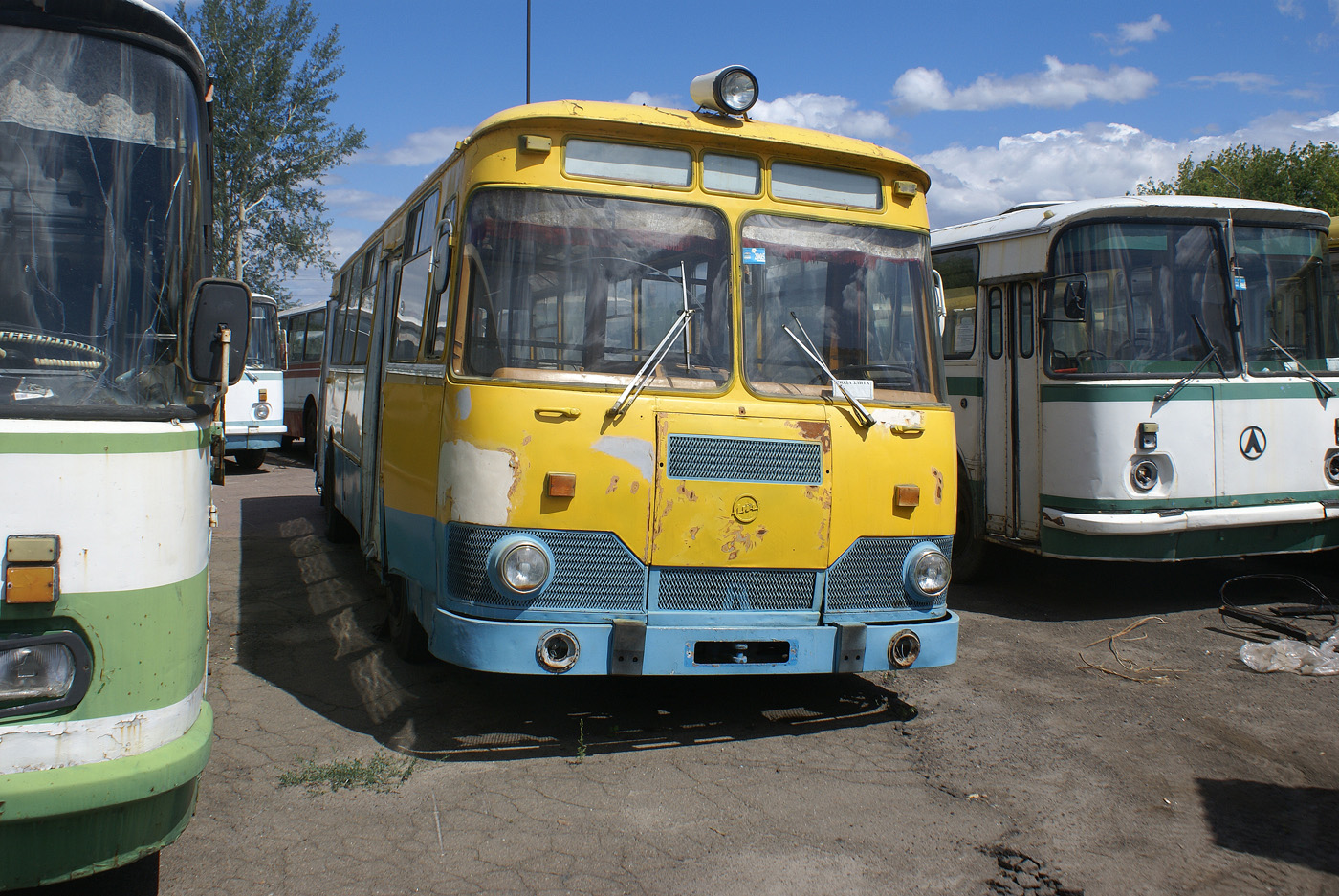 ЛиАЗ-677М. Київська область, Бородянка