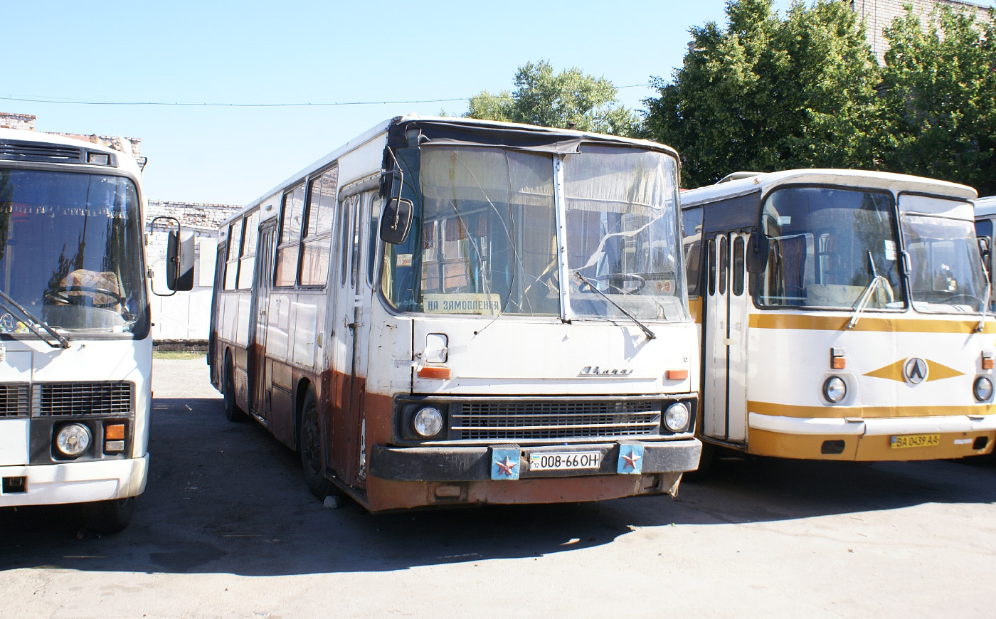 Ikarus-260 №008-66 ОН, ЛАЗ-695Н №ВА 0439 АА. Кіровоградська область, Світловодськ