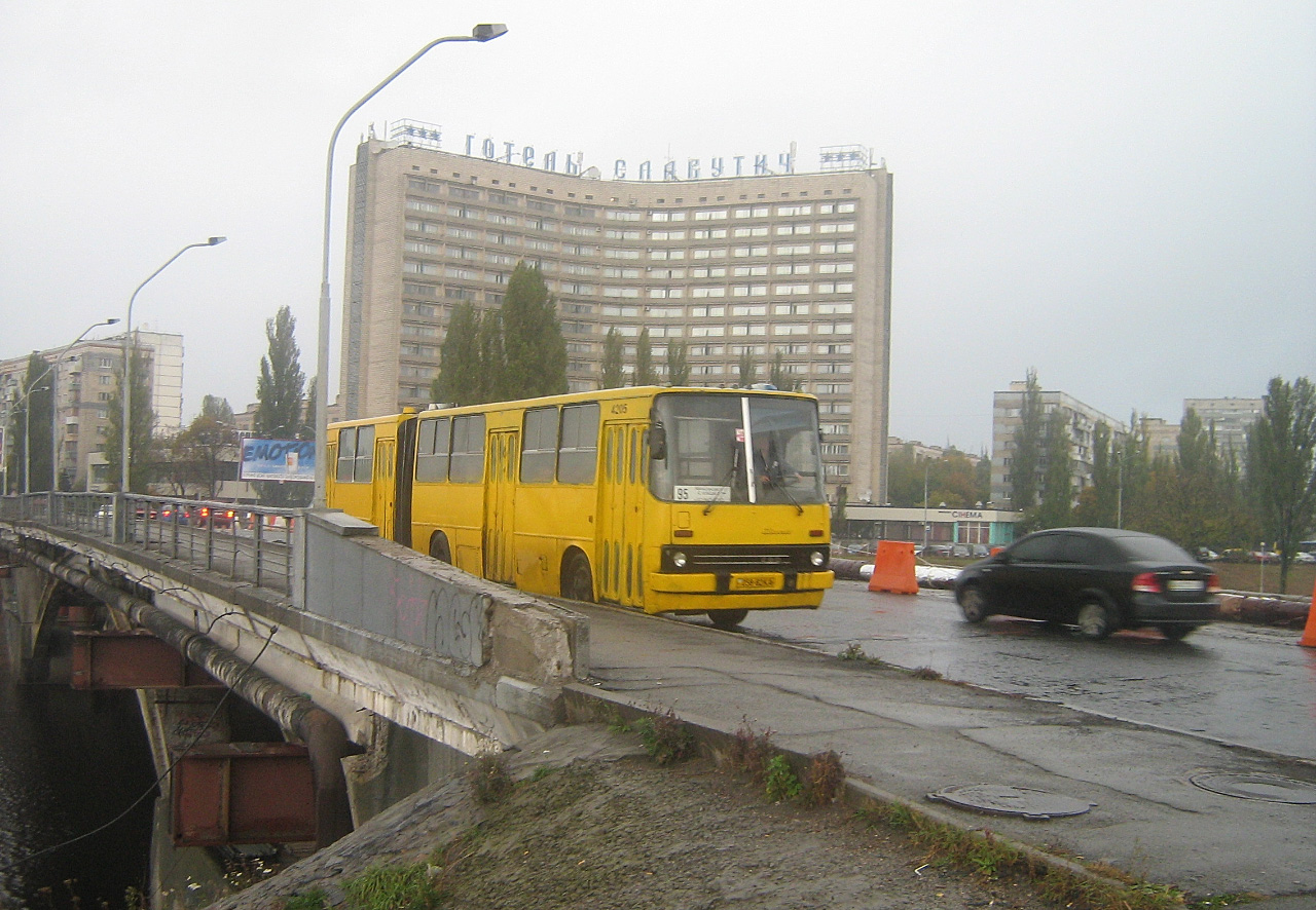 Ikarus-280 №058-82 КА. Київ, Русанівська набережна