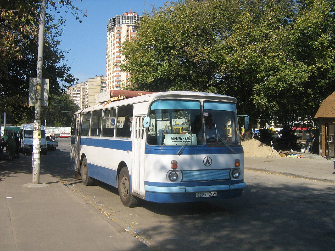 ЛАЗ-695Н #9287 КХЛ, маршрут Борівка - Київ. Київ