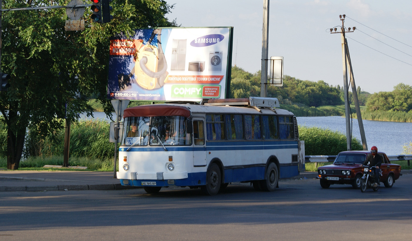 ЛАЗ-695Н #АЕ 1645 АР, маршрут №274. Дніпропетровська область, Кривий Ріг, просп. Металургів