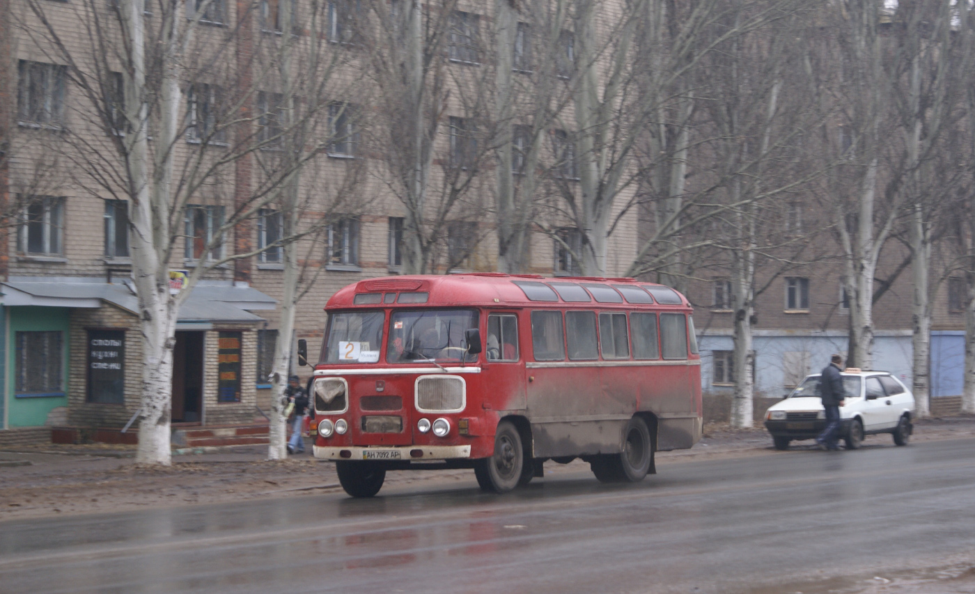 ПАЗ-672М №АН 7092 АР на маршруті 2. Донецька область, Костянтинівка, просп. Ломоносова